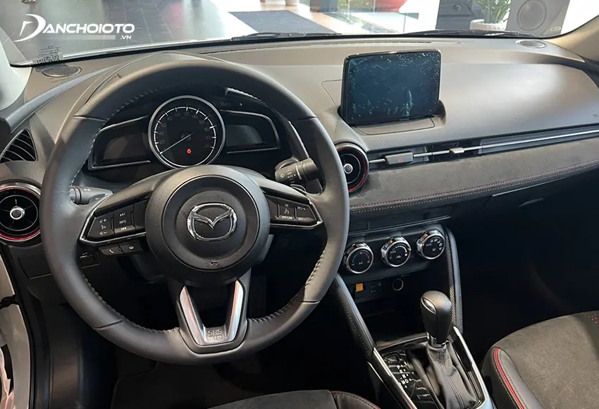 noi-that-mazda-2-noi-bat-voi-thiet-ke-chau-u-don-gian-ma-tinh-te-sang-trong-jpg Nội thất Mazda 2 nổi bật với thiết kế châu u đơn giản mà tinh tế, sang trọng